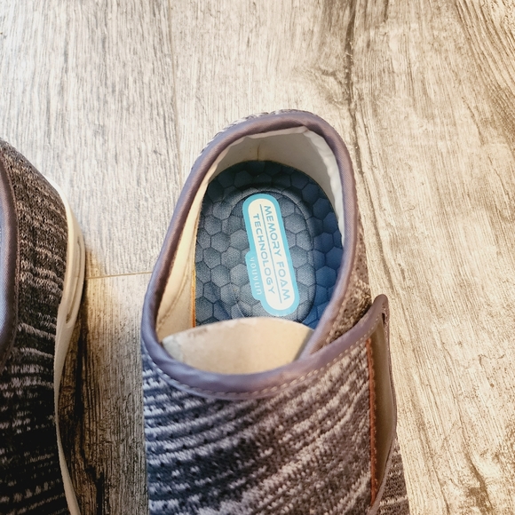 Youyun Velcro Sneaker US Womens size 5 - Picture 3 of 6